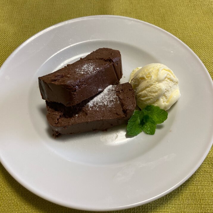 うちのおやつ しっとり チョコレートケーキ